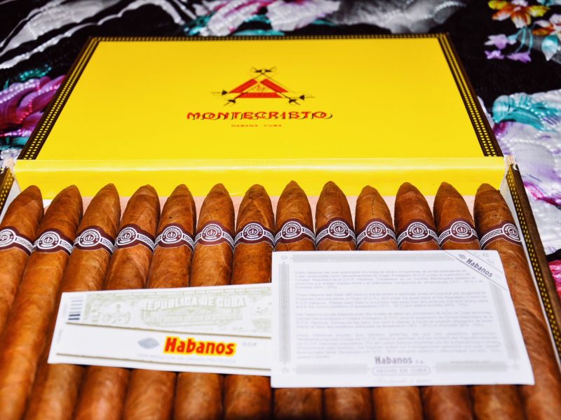 Cuba,Travel,TheSunnyExperience,Cuban,CubanCigar,GroupTour